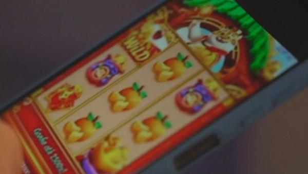Comissão aprova projeto que proíbe influenciadores de divulgarem jogos de azar