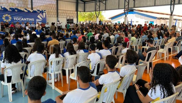 Comunidade escolar do município de Ananás comemora entrega do novo prédio do Colégio Estadual Getúlio Vargas