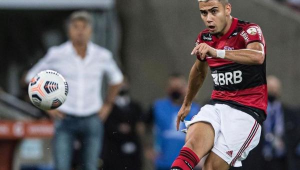 Coringa 2.0! Andreas Pereira encontra equilíbrio e assume posto em meio-campo do Flamengo