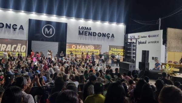 Culto em Ação de Graças marca inauguração das Lojas Mendonça em Ananás
