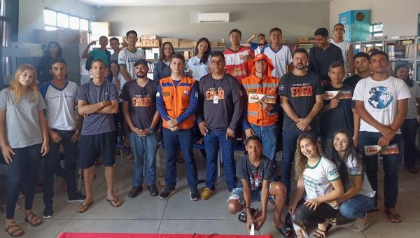 Defesa Civil Estadual e parceiros levam Projeto Foco no Fogo para Pequizeiro
