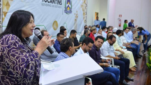 Deputada Vaderez participa do Fórum de Desenvolvimento Econômico do Estado do Tocantins 