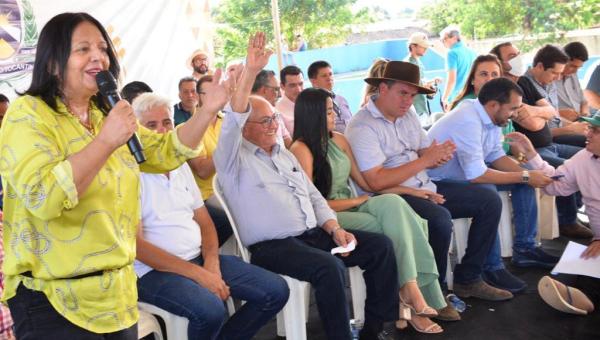 Deputada Valderez acompanha inaugurações de obras, entrega de máquinas e títulos públicos em Wanderlândia 