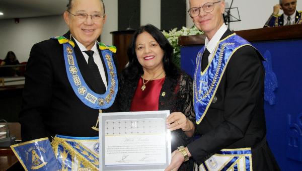 Deputada Valderez prestigia solenidade em homenagem aos 200 anos do Grande Oriente Brasil