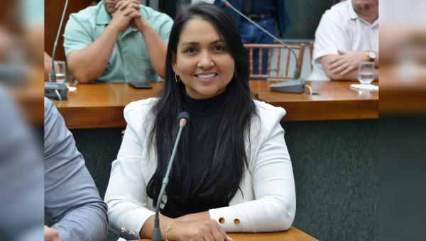 Deputada Vanda Monteiro solicita implantação de lombadas em trecho da TO-126 e reforma da Escolinha Nilton Santos