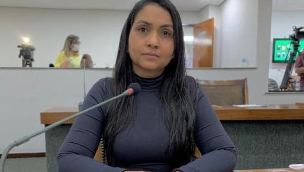 Deputada Vanda Monteiro solicita que CEM Santa Rita de Cássia se transforme em colégio Militar 