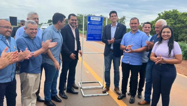 Deputada Vanda participa da cerimônia de federalização das rodovias TO-050 e TO-020