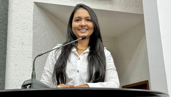 Deputada Vanda vota a favor do Profe e solicita equiparação financeira entre efetivos e contratados