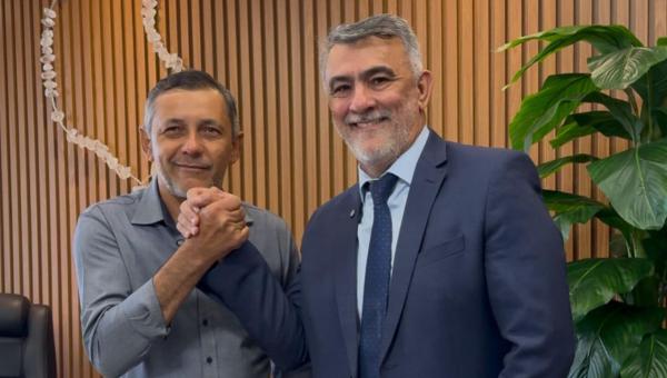 Deputado Amélio garante R$ 200 mil para aquisição de ambulância em Piraquê