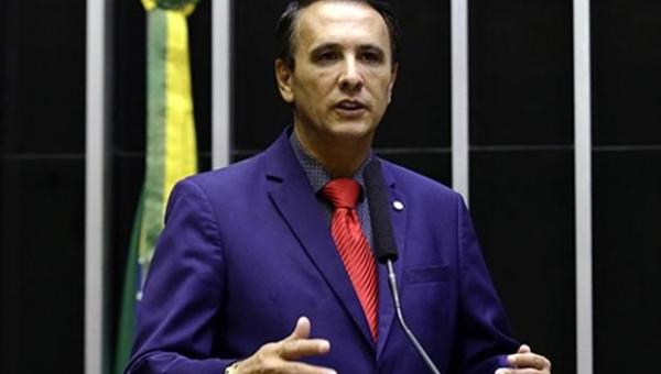 Deputado Carlos Gaguim apresenta projeto que cria a Rede de Prevenção e de Enfrentamento à Violência nas Escolas