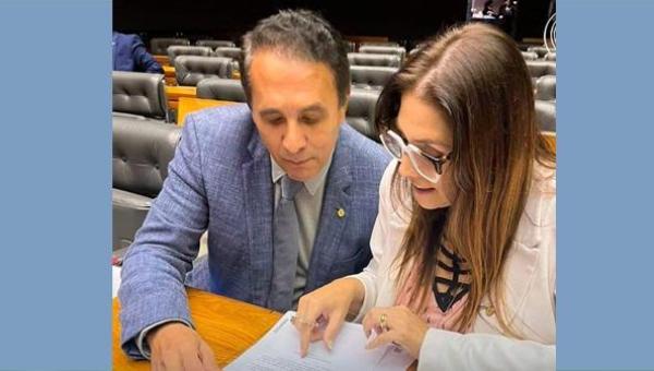 Deputado Carlos Gaguim convidou Simone Marquetto para ser Vice-presidente da Frente Parlamentar de Empreendedorismo do Jovem Aprendiz