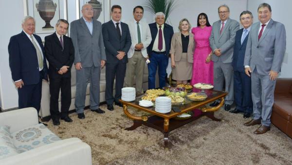 Deputado Carlos Gaguim é um dos homenageados em Sessão Solene da Assembleia Legislativa pelos 35 anos do Estado do Tocantins 