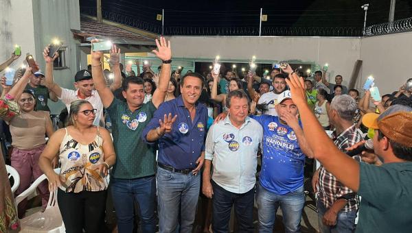 Deputado Carlos Gaguim se reuniu com associações de militares e foi recebido por multidão em Rio dos Bois e Tabocão
