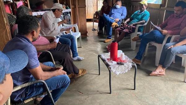 Deputado Célio Moura em visita ao Bico do Papagaio se reúne com lideranças e militantes para discutir atividade parlamentar 