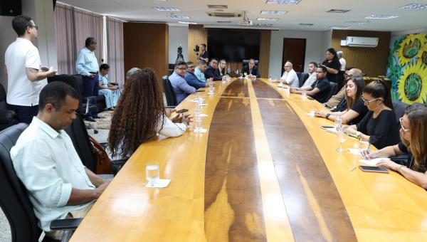 Deputado estadual Dr. Danilo Alencar promove café da manhã para profissionais da imprensa tocantinense 