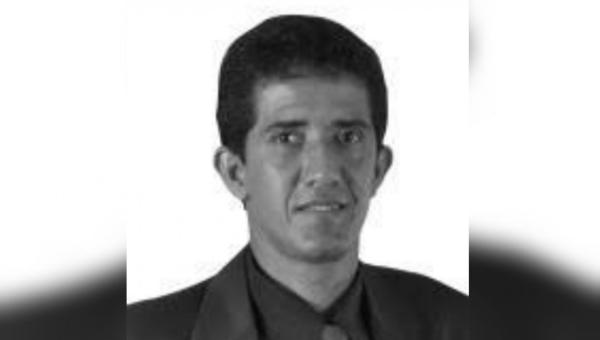 Deputado Estadual Olyntho Neto mantém assessoria para filho do ex-prefeito de Pau D'arco receber sem trabalhar 