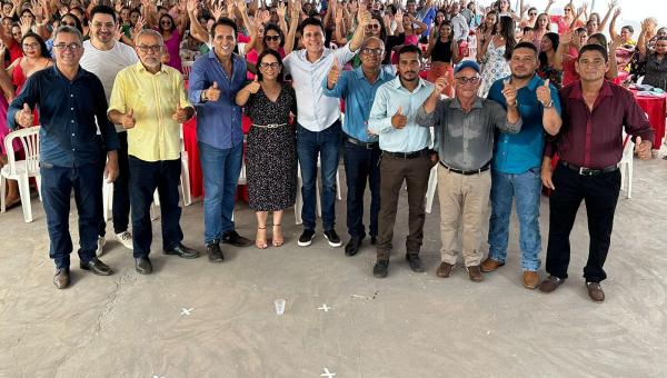 Deputado Federal Carlos Gaguim e o Estadual Nilton Franco prestigiam festa das mães em Lizarda