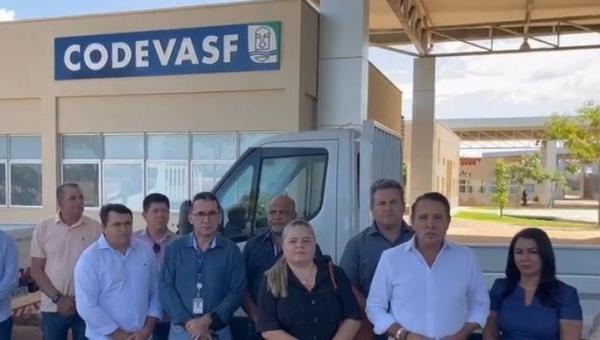Deputado Federal Carlos Gaguim entrega caminhões para municípios do Tocantins