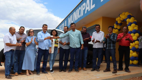 Deputado Federal Carlos Gaguim garante recursos para melhoria na educação em Marianópolis 