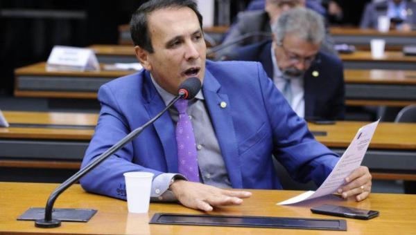 Deputado Federal Carlos Gaguim propõe alterações cruciais na proteção de dados pessoais com o Projeto de Lei 522/2022