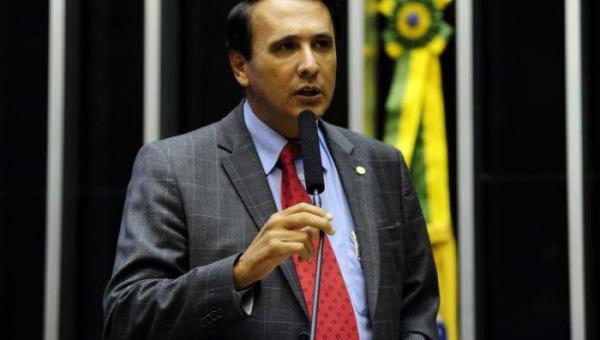 Deputado Federal Carlos Gaguim Reforça a Saúde Pública e o Desenvolvimento de Cinco Municípios Tocantinenses