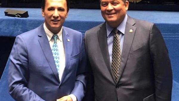 Deputado Gaguim marca presença em evento de assinatura de ordem de serviço, para execução de obras de pavimentação em cinco bairros de Paraíso