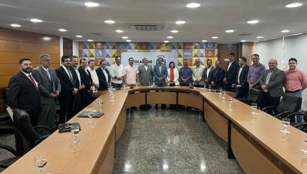 Deputado Gaguim participa de reunião com Bancada Federal e Governador Wanderlei Barbosa no Palácio Araguaia 