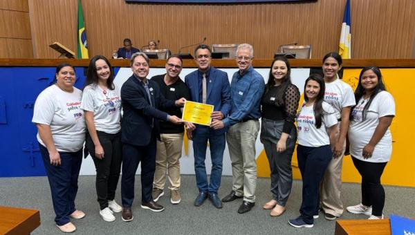 Deputado Luciano Oliveira homenageia a Fundação Pró-Rim pelos 20 anos de atuação