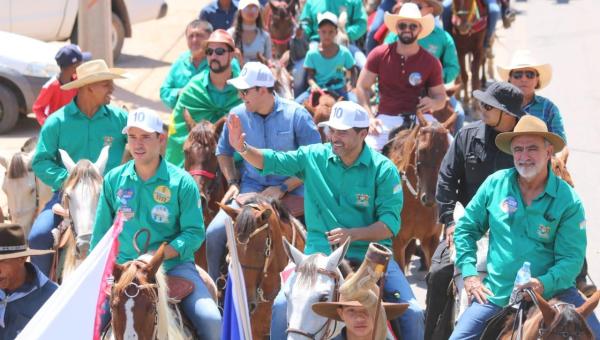 Durante cavalgada em São Miguel, população agradece Governador Wanderlei Barbosa por ajuda humanitária durante enchentes