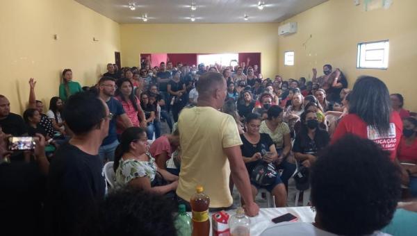 Educadores decidem suspender a greve em Araguaína