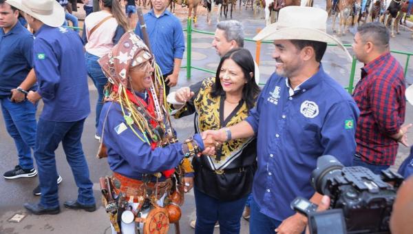 Em Araguaína, Deputada Valderez participa de Cavalgada que celebra a força do agronegócio