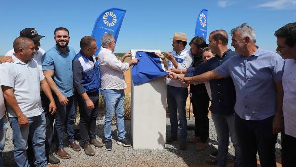 Em Campos Lindos, governador Wanderlei Barbosa inaugura 33 km de pavimentação na TO-020 que impulsionará o agronegócio da região  