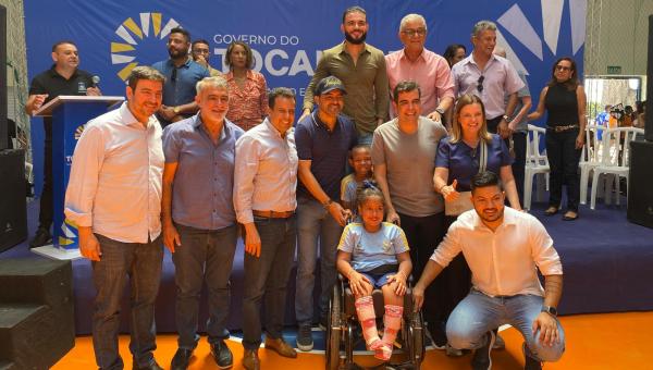 Em Dianópolis, Amélio Cayres prestigia entrega de ginásio poliesportivo e reforça compromisso com o esporte