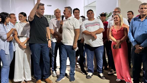 Em entrega de obras em Wanderlândia, Amélio Cayres destaca parceria entre Governo e municípios