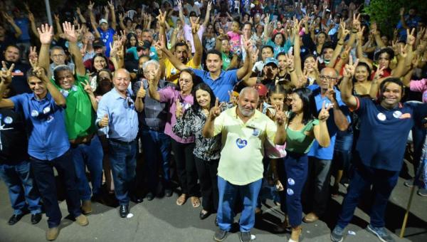 Em Filadélfia, Lázaro Botelho e Valderez reúnem multidão de apoiadores e defendem projetos pelo desenvolvimento do município
