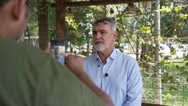 Em Gurupi, Amélio Cayres dialoga com a imprensa regional e reafirma pré-candidatura a governador
