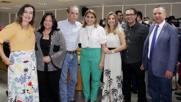Em reunião, Valderez reforça apoio ao Hospital de Amor e solicita Casa de Apoio