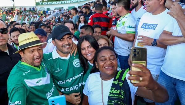 Em Tocantinópolis, governador Wanderlei Barbosa prestigia partida inédita do time da casa contra o Atlético Mineiro pela Copa do Brasil
