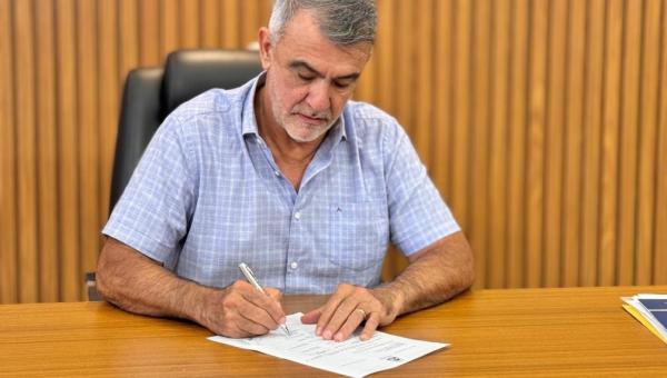 Emenda de Amélio Cayres assegura melhorias na Saúde de Pau D’Arco