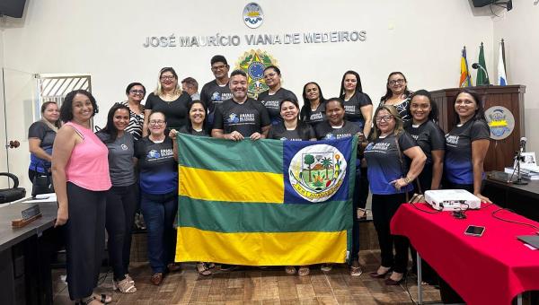 Equipe gestora das escolas municipais de Ananás participa de formação presencial em Wanderlândia-TO


