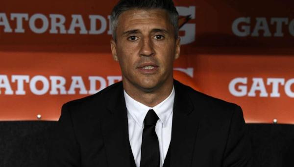 Esquentou! Crespo tem nome falado em dois gigantes do futebol argentino