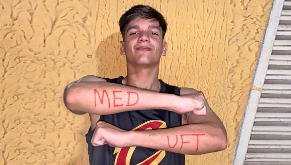 Estudante de Guaraí comemora aprovação no curso de Medicina da UFT