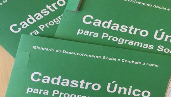 Famílias devem atualizar CadÚnico até outubro para não perderem benefícios sociais
