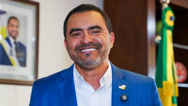 Governador autoriza repasse de R$ 8 milhões para fortalecer infraestrutura dos municípios tocantinenses