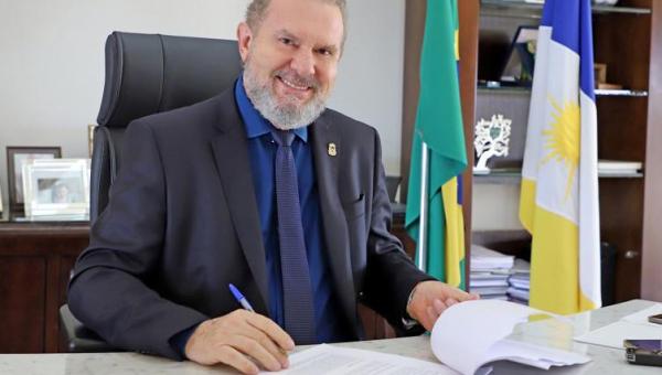 Governador Carlesse vistoria obras em rodovias na região sul do Tocantins e entrega kits de alimentação escolar nesta quinta-feira, 12
