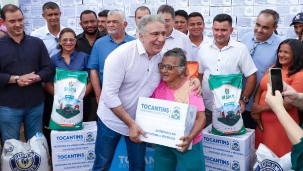 Governador Laurez Moreira entrega 800 kits de sementes do programa Mesa Farta para agricultores familiares de Araguatins