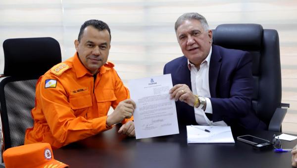 Governador Laurez Moreira prorroga concurso do Corpo de Bombeiros do Tocantins por dois anos