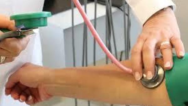 Governador sanciona Lei que altera jornada de trabalho de servidores da Saúde