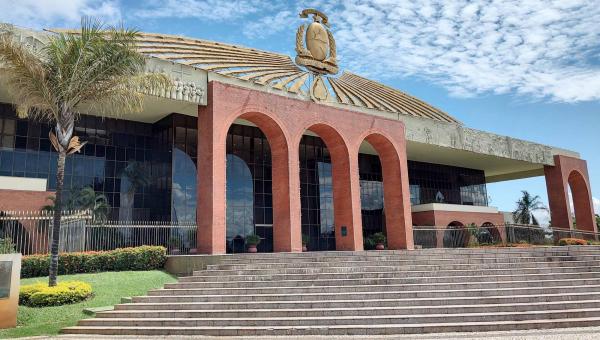 Governador Wanderlei Barbosa antecipa pagamento dos servidores para terça-feira, 28, e injeta R$ 257 milhões na economia tocantinense