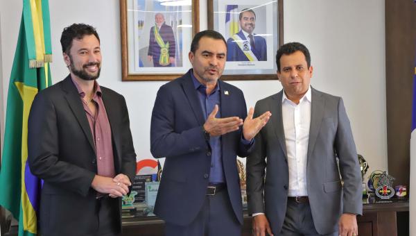 Governador Wanderlei Barbosa anuncia 240 vagas em cursos de pós-graduação para educadores da rede pública em parceria com a UFT